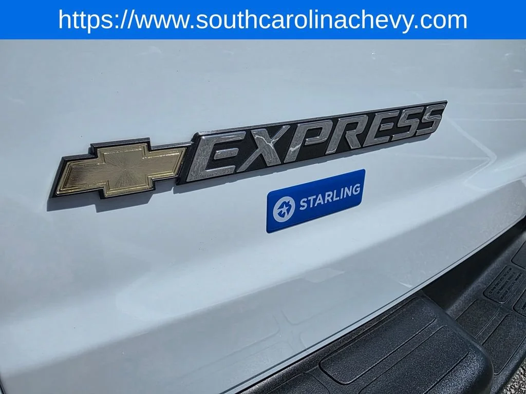 Used 2025 Summit White Chevrolet 1LS image 30