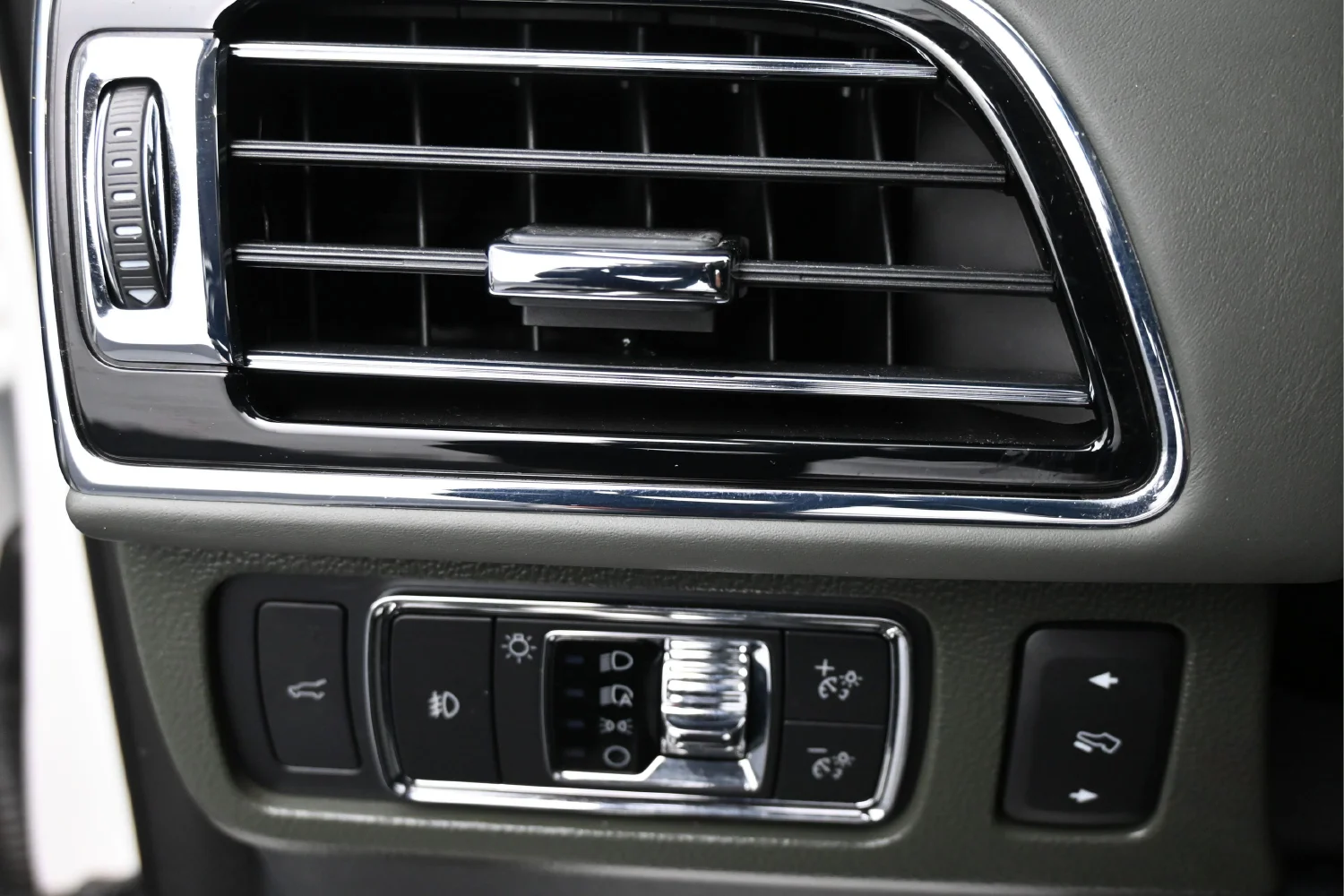 Used 2022 White Lincoln Black Label image 30