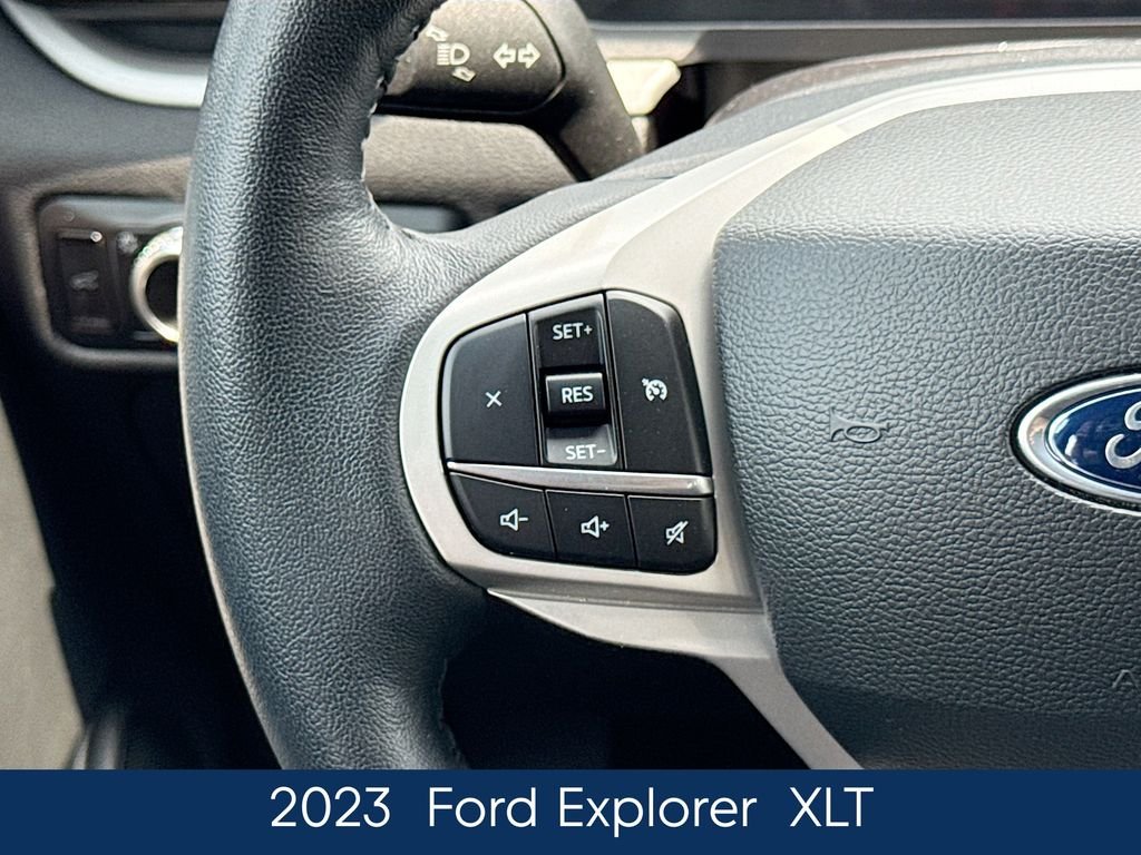 Used 2023 Silver Ford XLT image 25