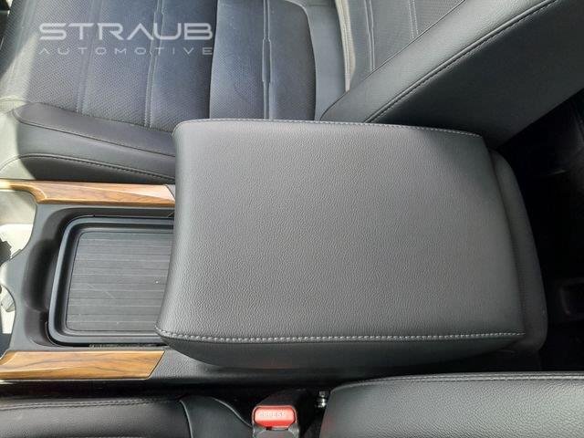 Used 2020 Lunar Silver Metallic Honda Touring image 28