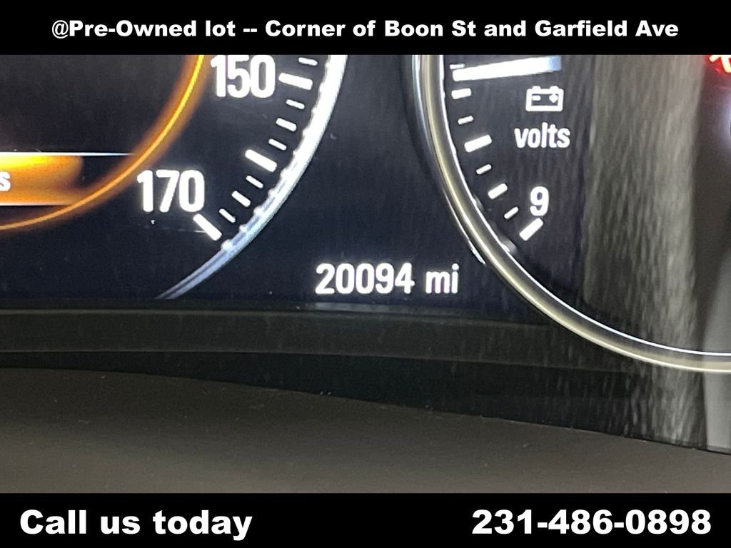 Used 2018 Gray Buick Premium I Group image 22