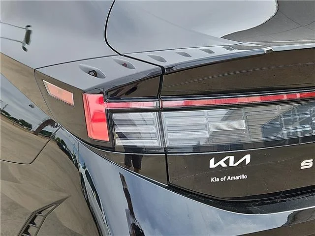 Used 2025 Black Hyundai SEL image 7