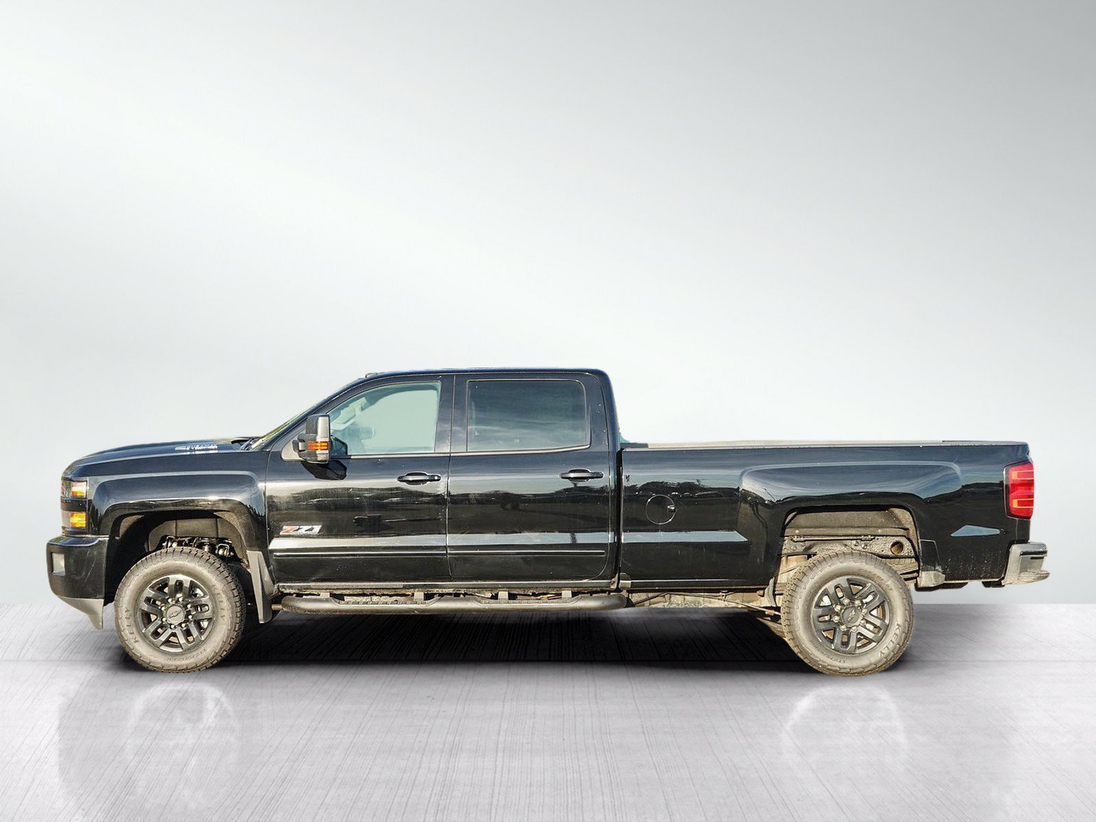 Used 2019 Chevrolet Silverado 2500HD LTZ with VIN 1GC1KTEY6KF127558 for sale in White Bear Lake, Minnesota