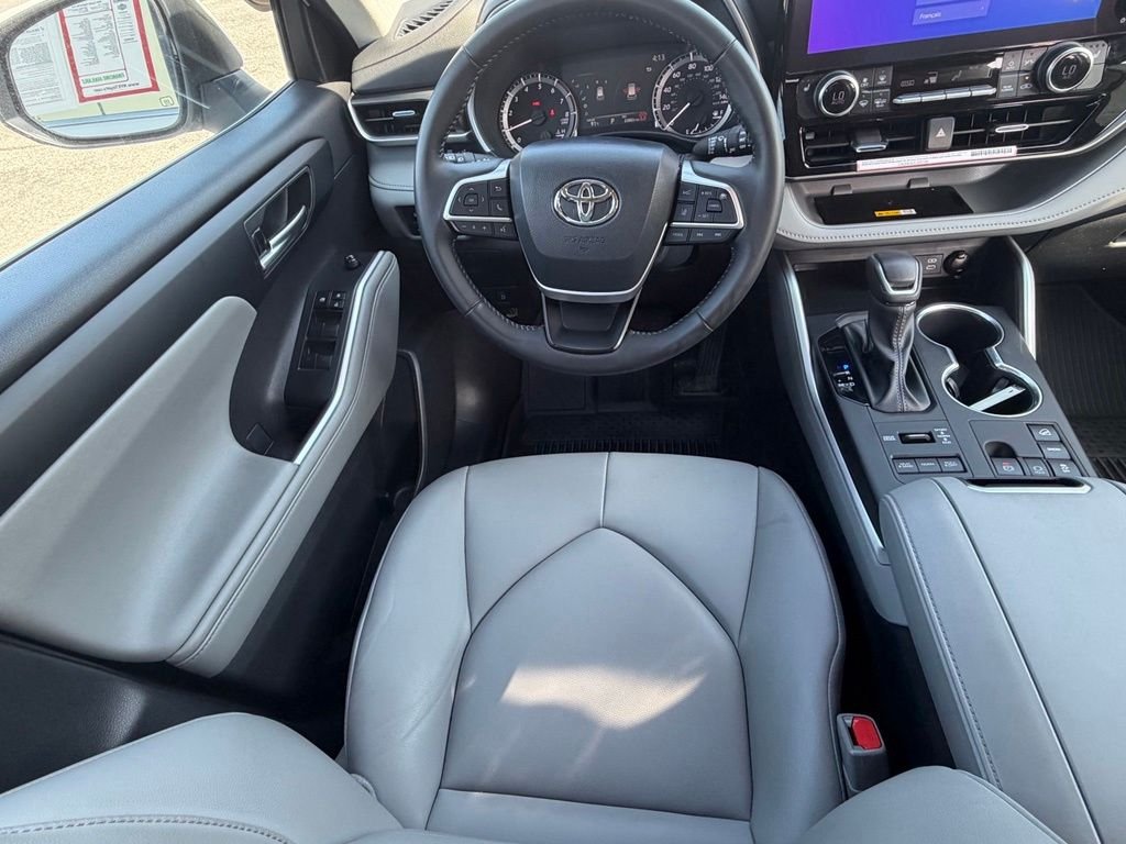 Used 2024 Beige Toyota XLE image 10