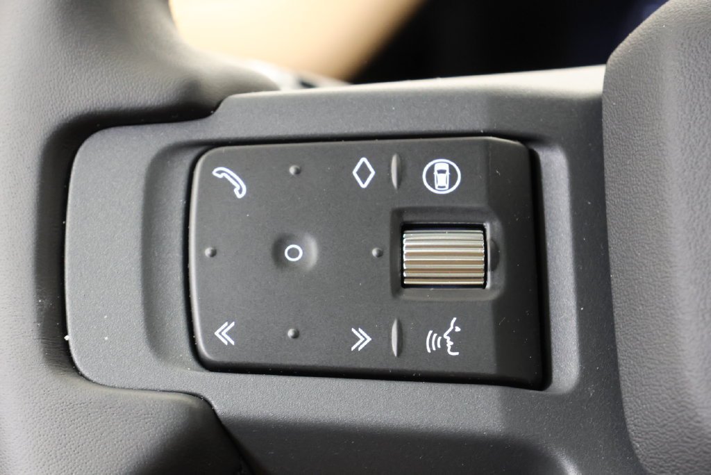 New 2026 Fuji White LAND ROVER S image 18