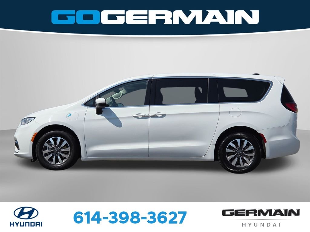 Used 2023 White Chrysler Touring L image 12
