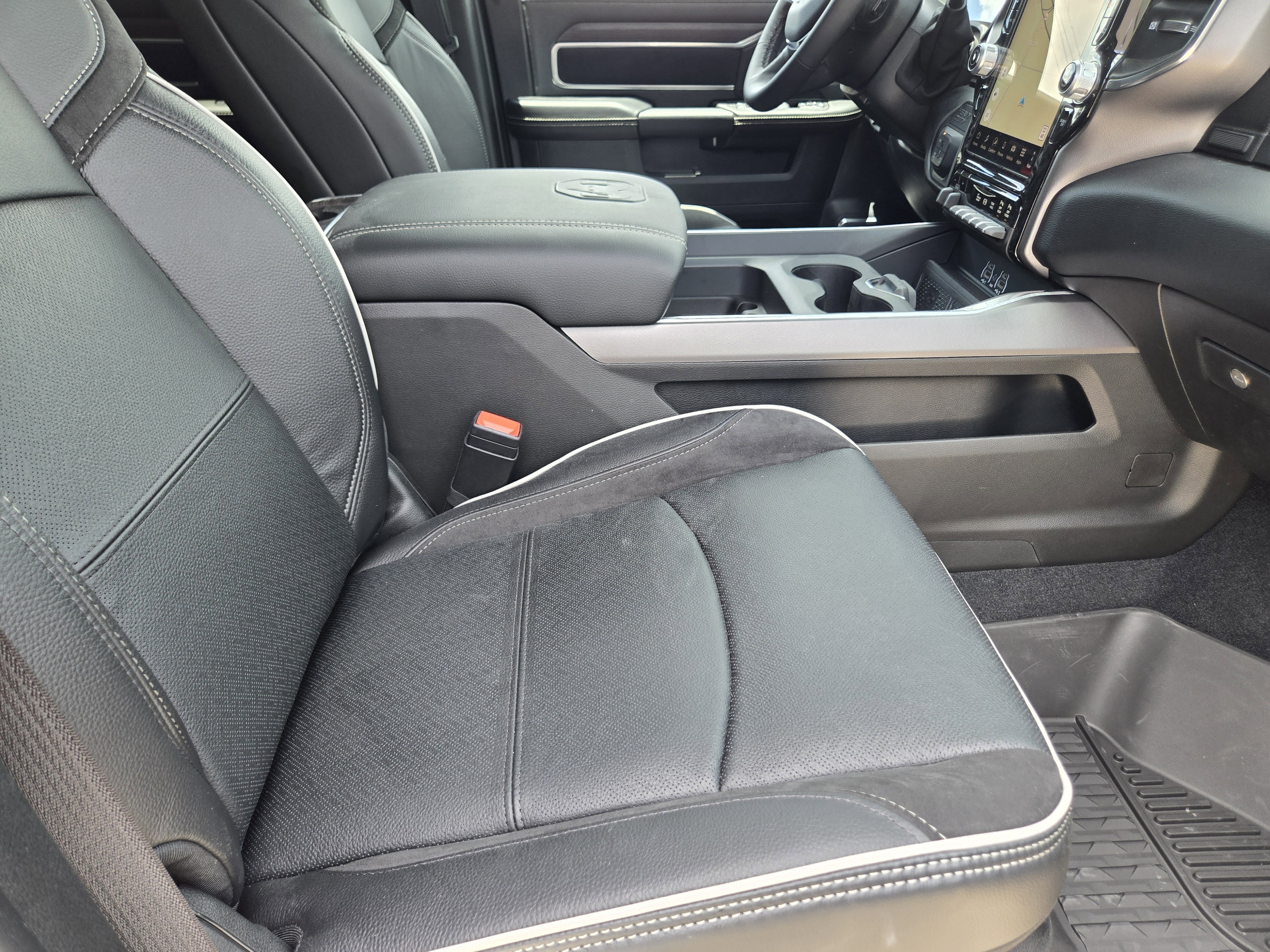New 2026 Ceramic Gray Clear-Coat Exterior Paint RAM Laramie image 13
