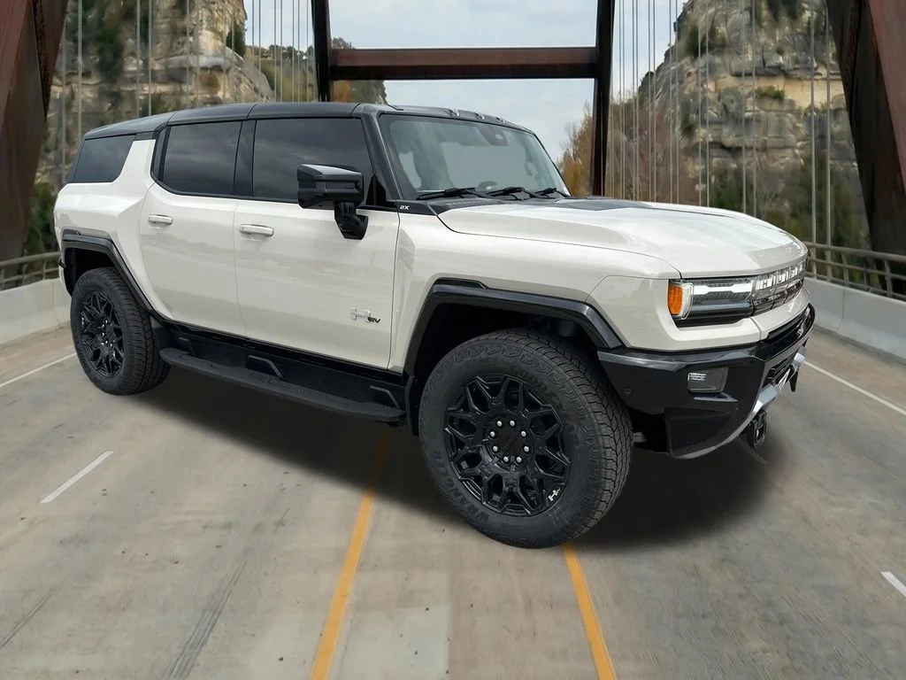 2026 GMC Hummer EV 2X SUV's photo