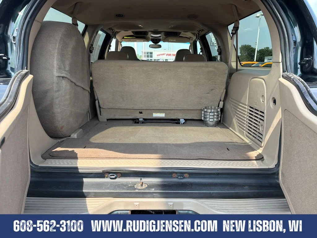 Used 2003 Green Ford Limited image 20