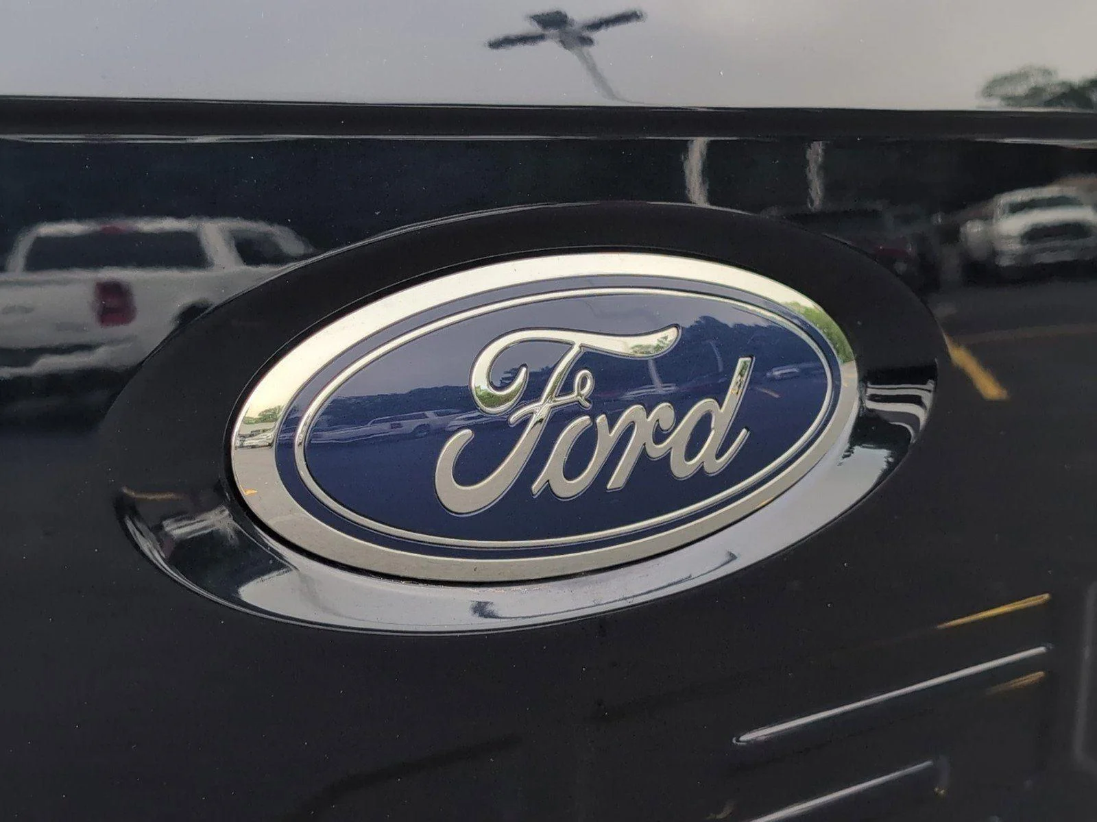 Used 2023 Antimatter Blue Ford LARIAT image 37