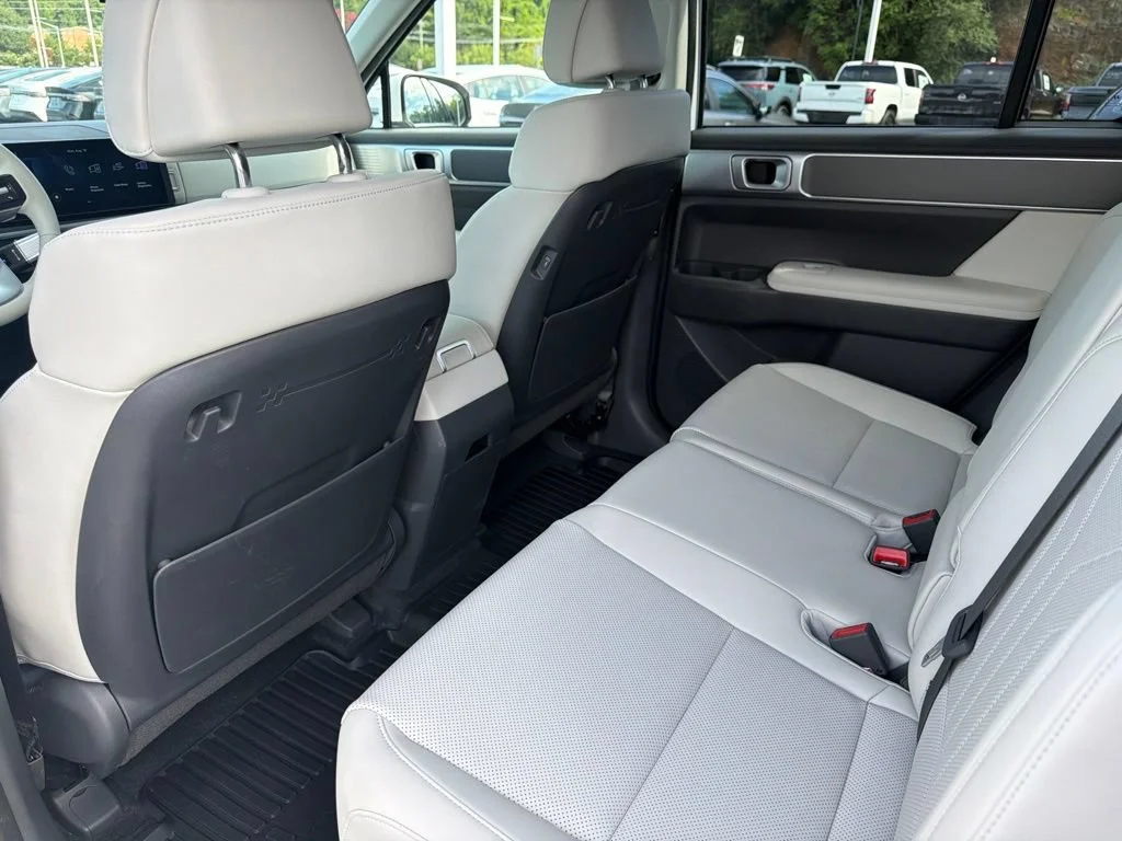 Used 2024 Serenity White Hyundai SEL image 16