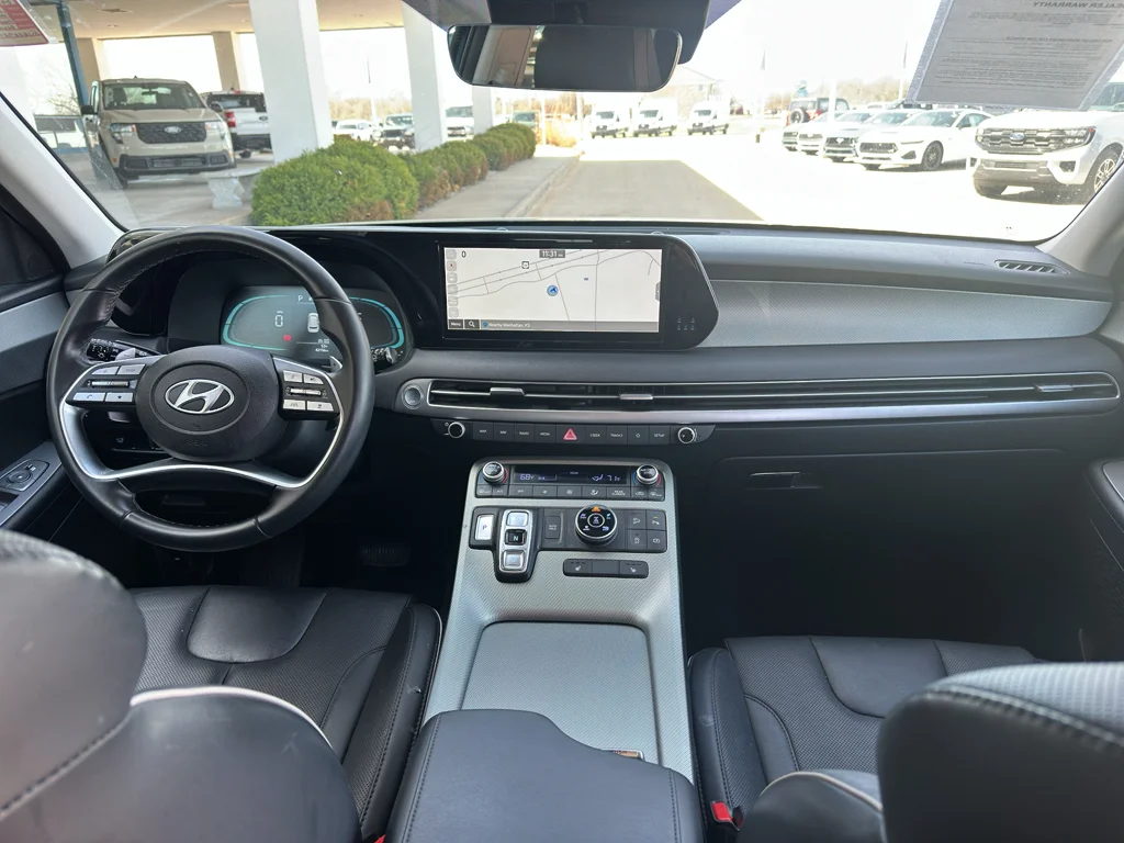 Used 2025 Moonlight Cloud Hyundai SEL image 11