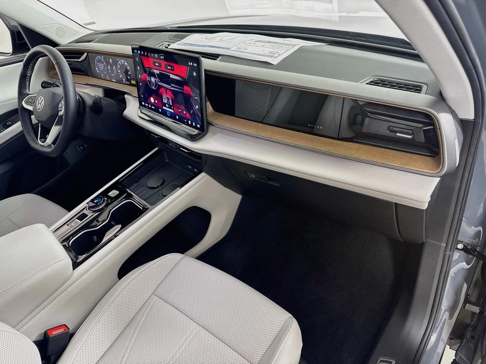 New 2027 Pure Gray Volkswagen SE w/Technology image 30