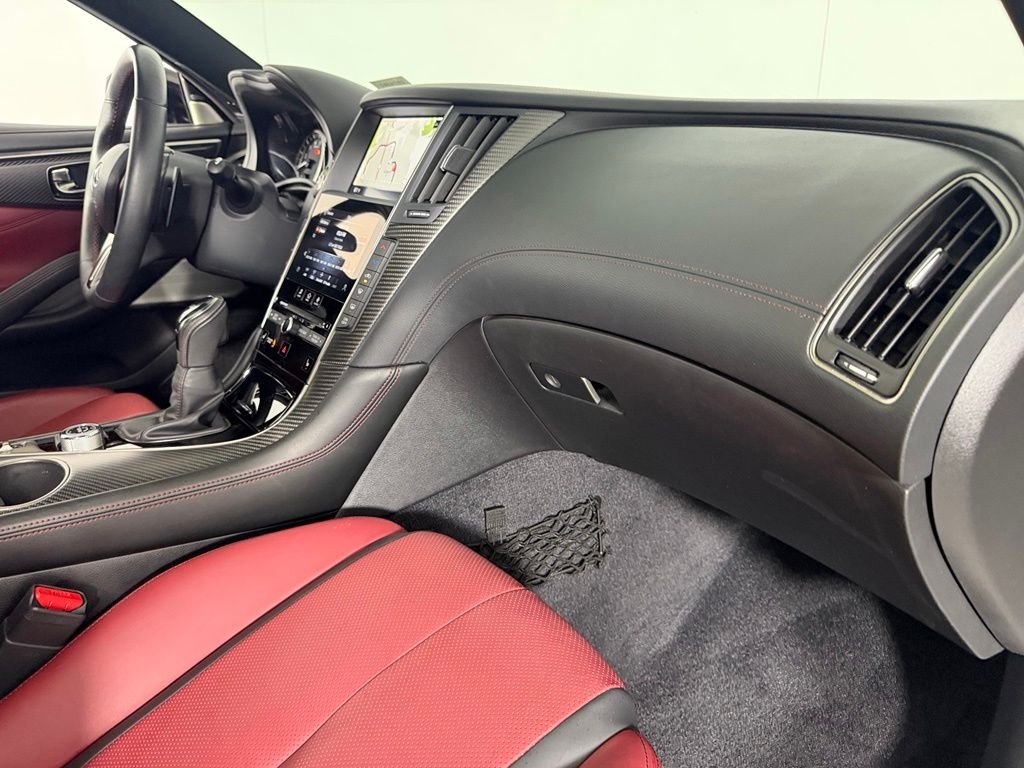 Used 2022 White INFINITI Red Sport 400 image 28