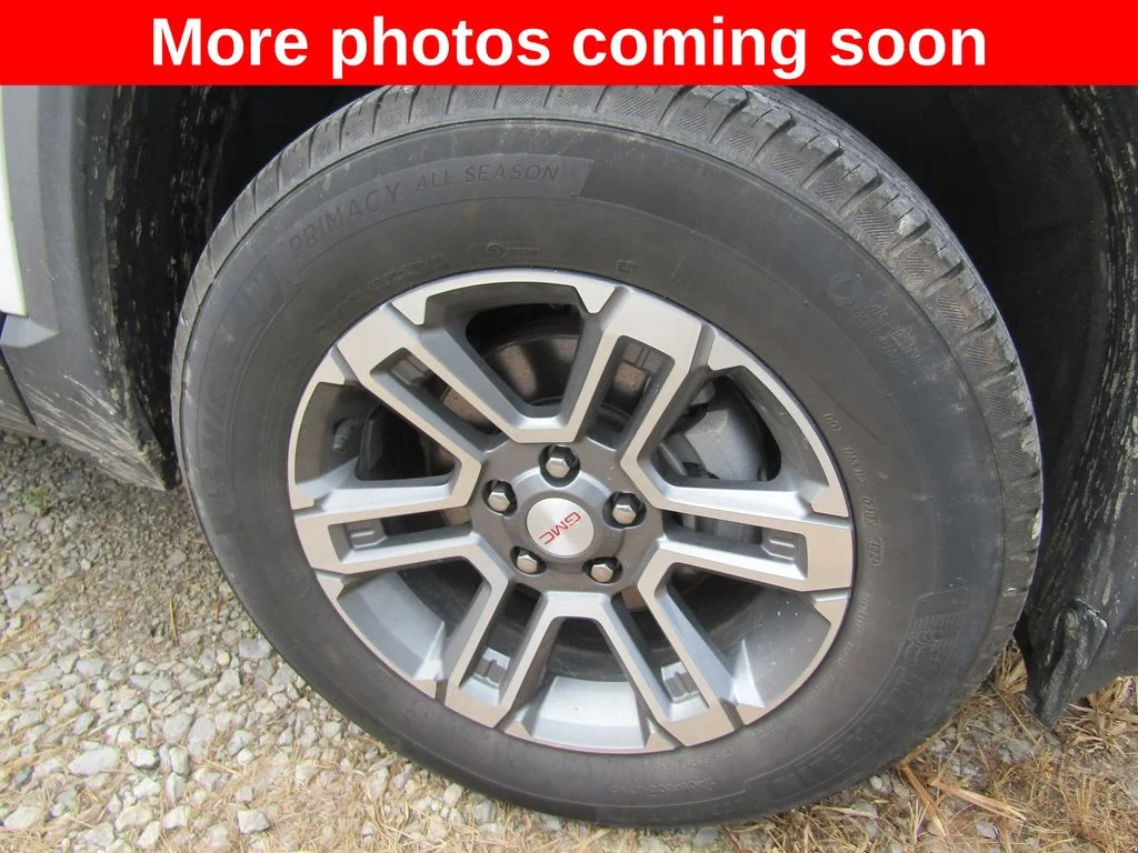 Used 2025 White GMC Elevation image 9
