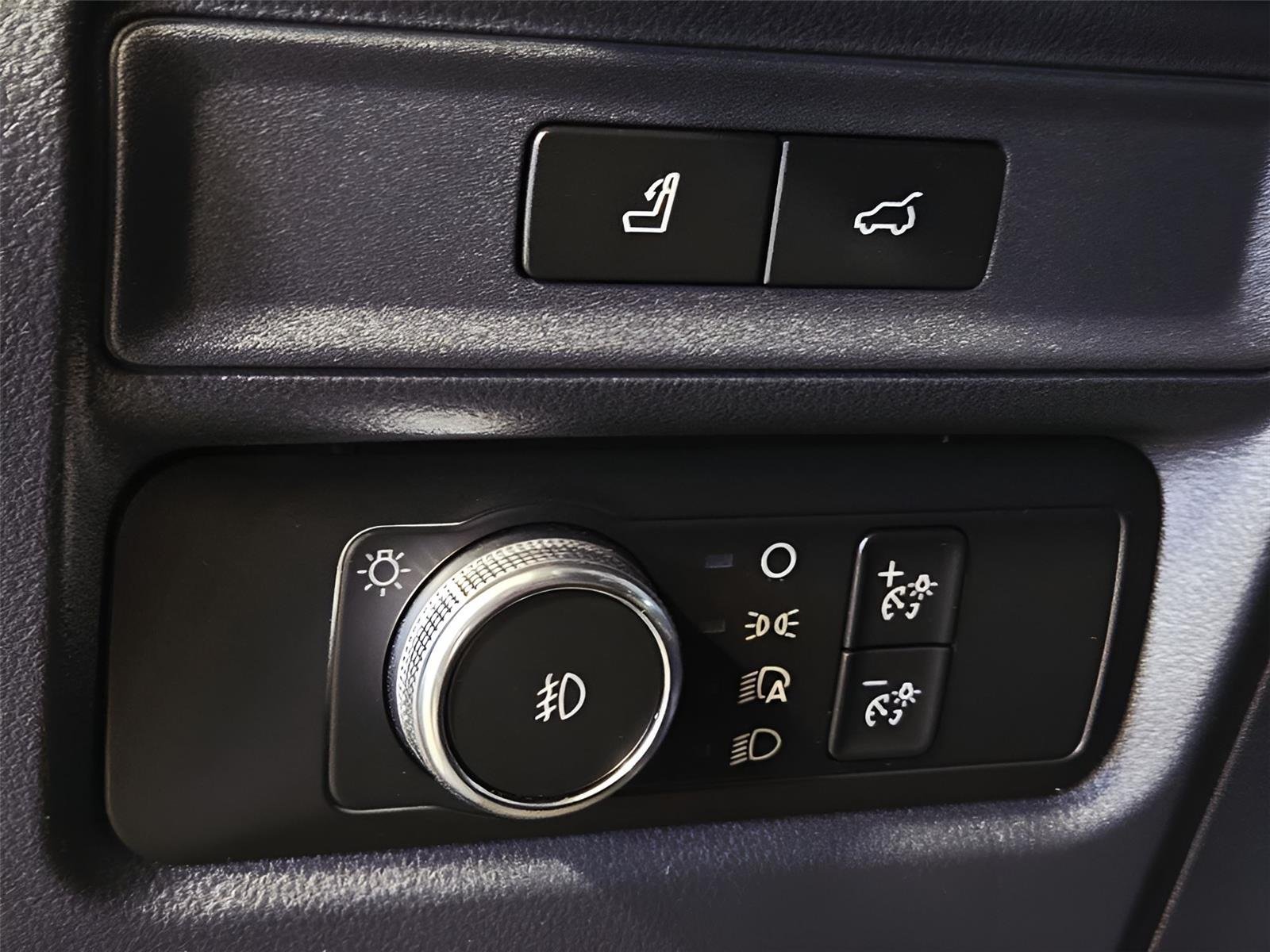 Used 2022 Dark Ford Limited image 17