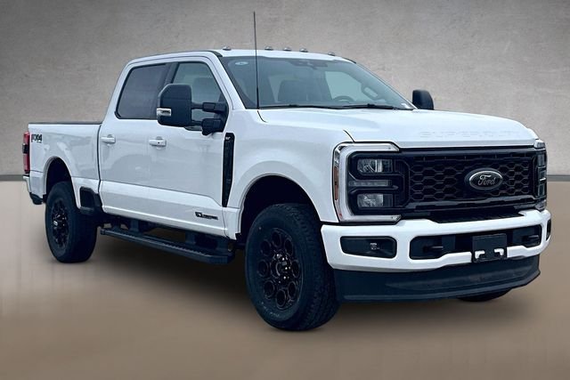 New 2026 Oxford White Ford XLT image 2