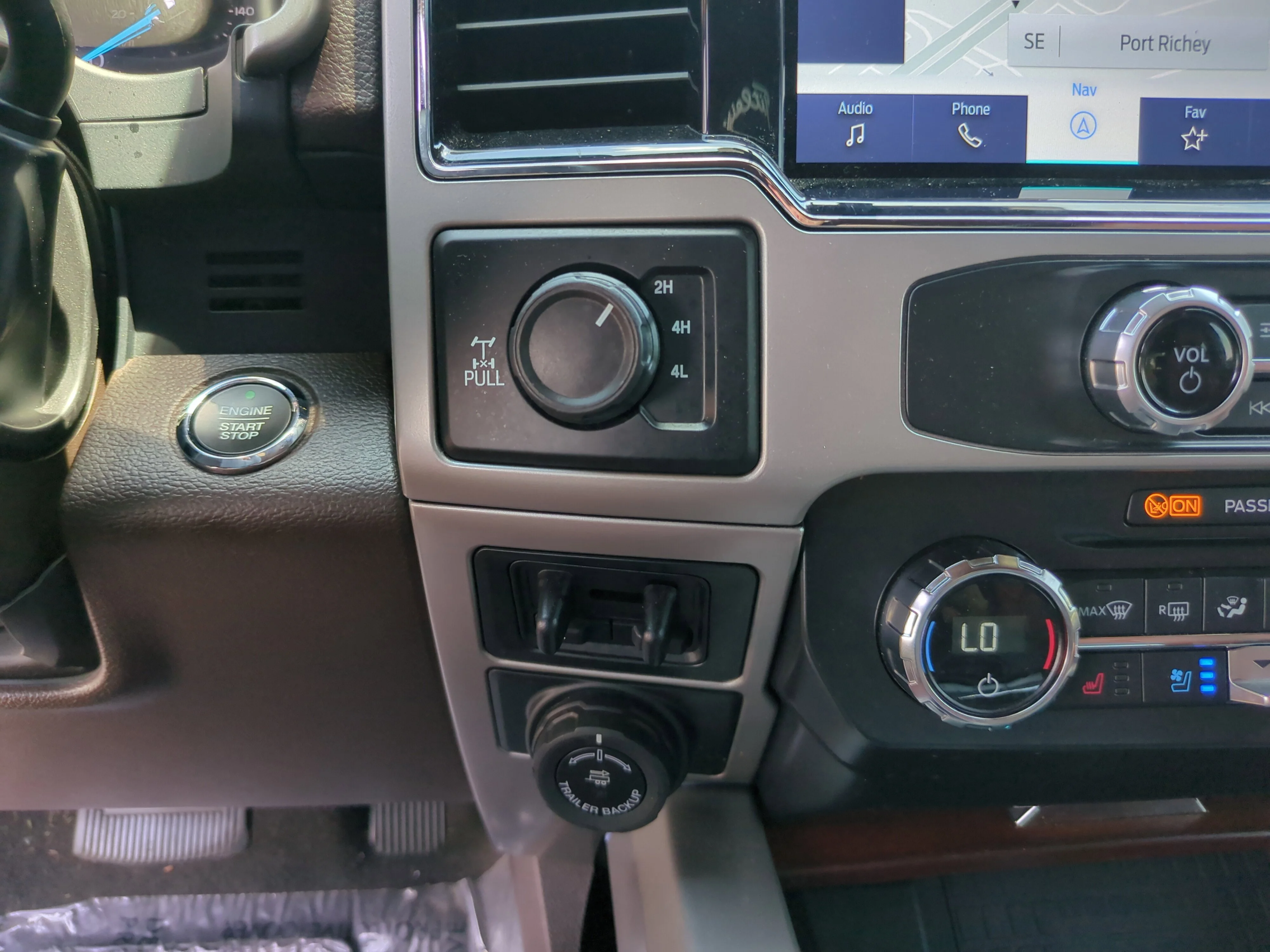 Used 2022 Agate Black Metallic Ford King Ranch image 27