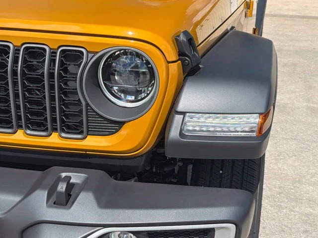New 2026 Goldilocks Exterior Paint Jeep Sport S image 9