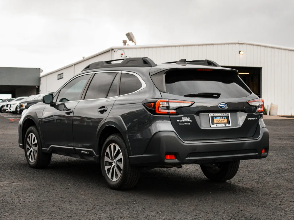 Used 2024 Magnetite Gray Metallic Subaru Premium image 7