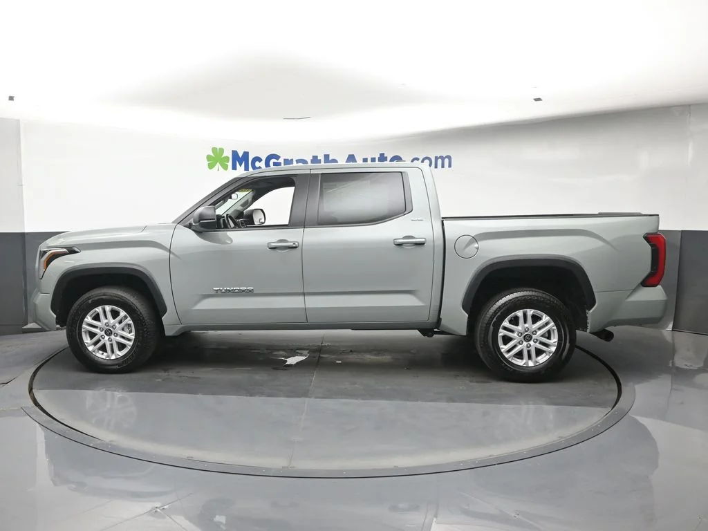 Certified Used 2024  Toyota SR5 image 23