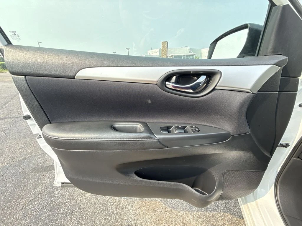 Used 2016 White Nissan S image 13