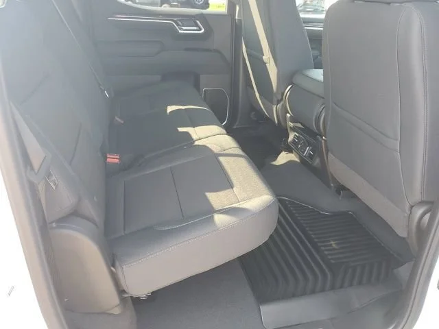 2026 GMC Sierra 1500 SLE - Photo 17