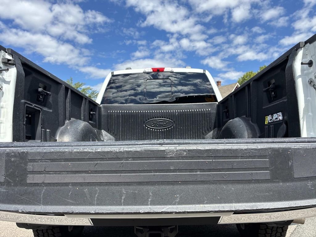 Used 2022 White Ford Lariat image 11