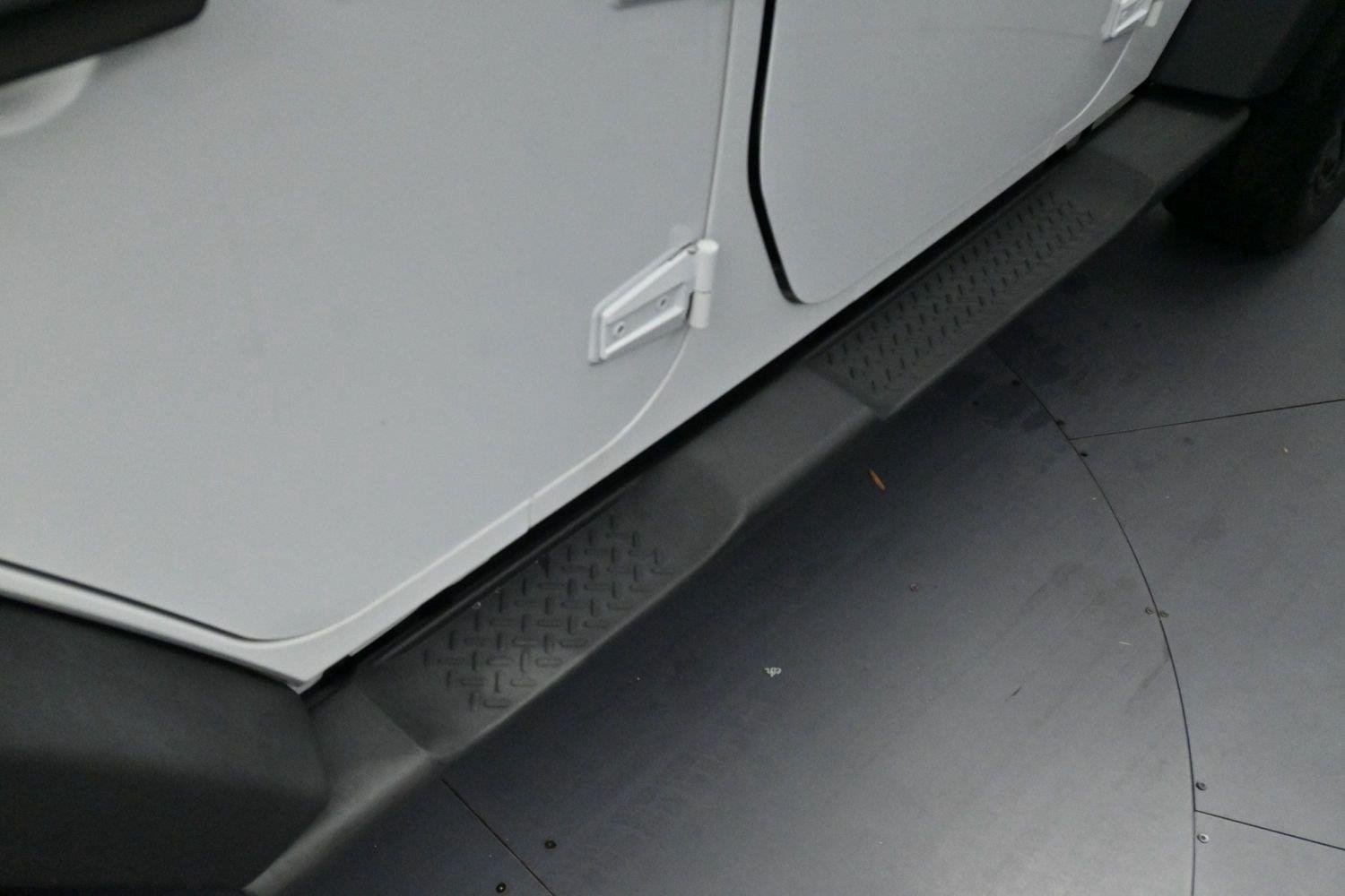 Used 2015 Bright White Clearcoat Jeep Sport image 9