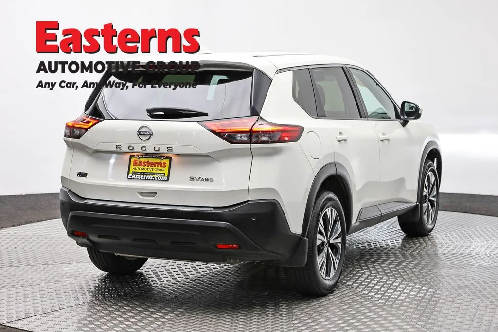 Used 2023 White Nissan SV image 5