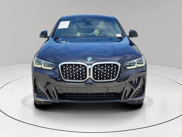 Used 2022 Black BMW xDrive30i image 2