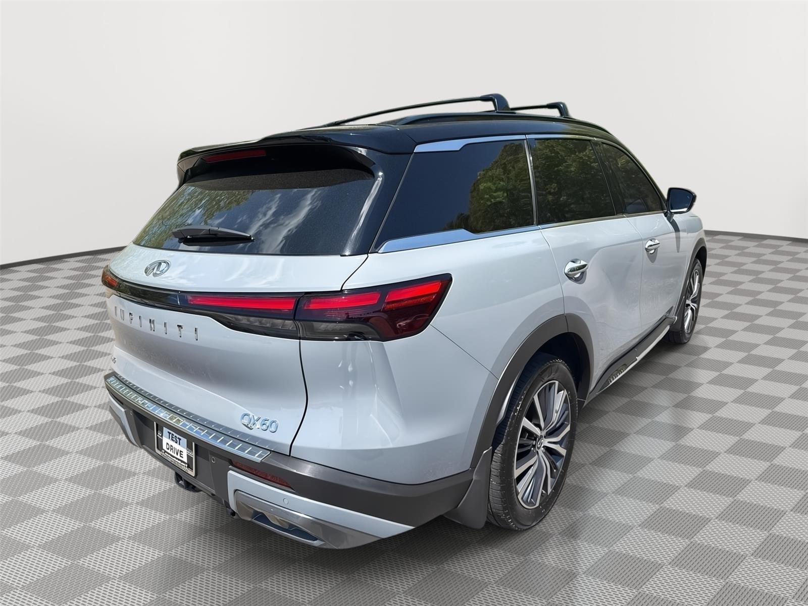 Used 2025 Harbor Gray/Obsidian Black INFINITI AUTOGRAPH image 6