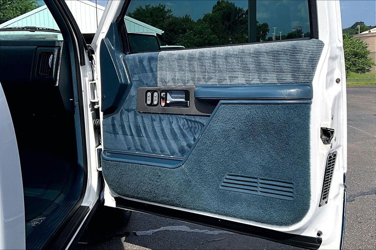 Used 1994 White GMC BYP image 21