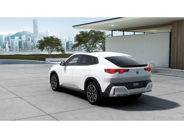 New 2027 Alpine White BMW  image 2