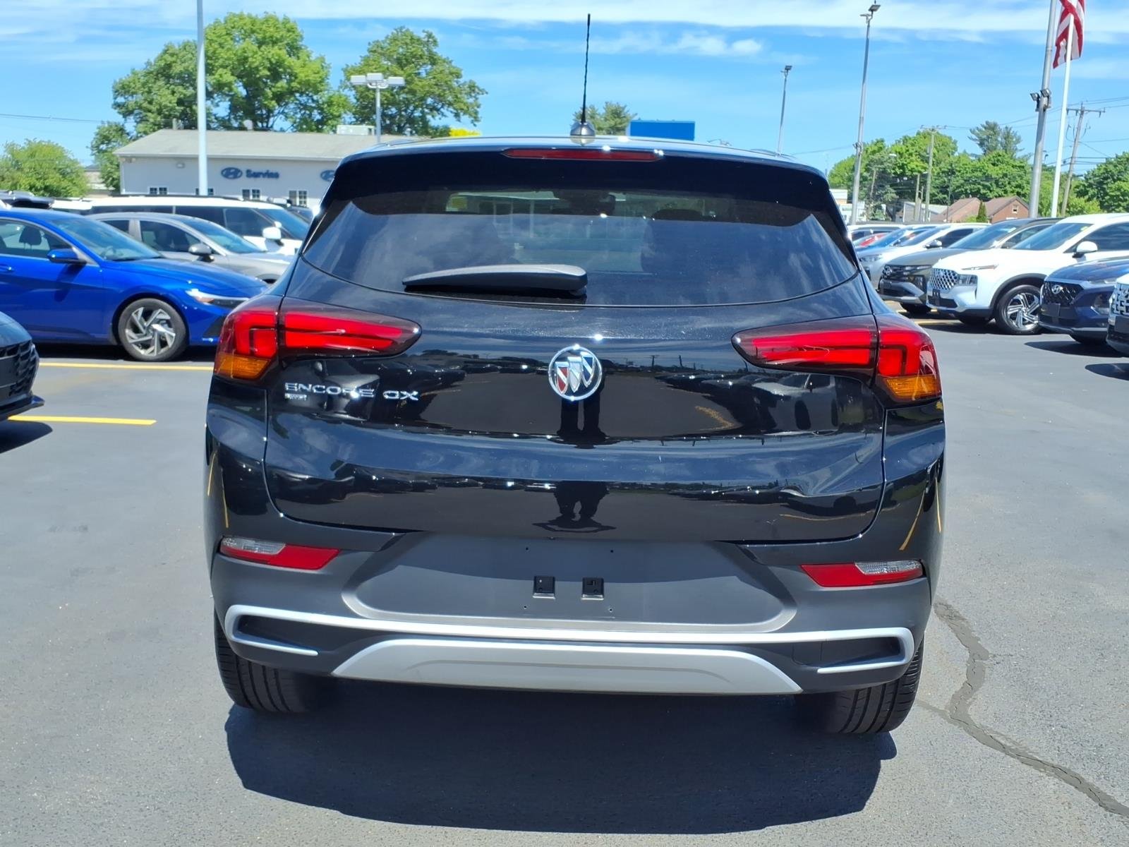 Used 2021 Ebony Twilight Metallic Buick Preferred image 6
