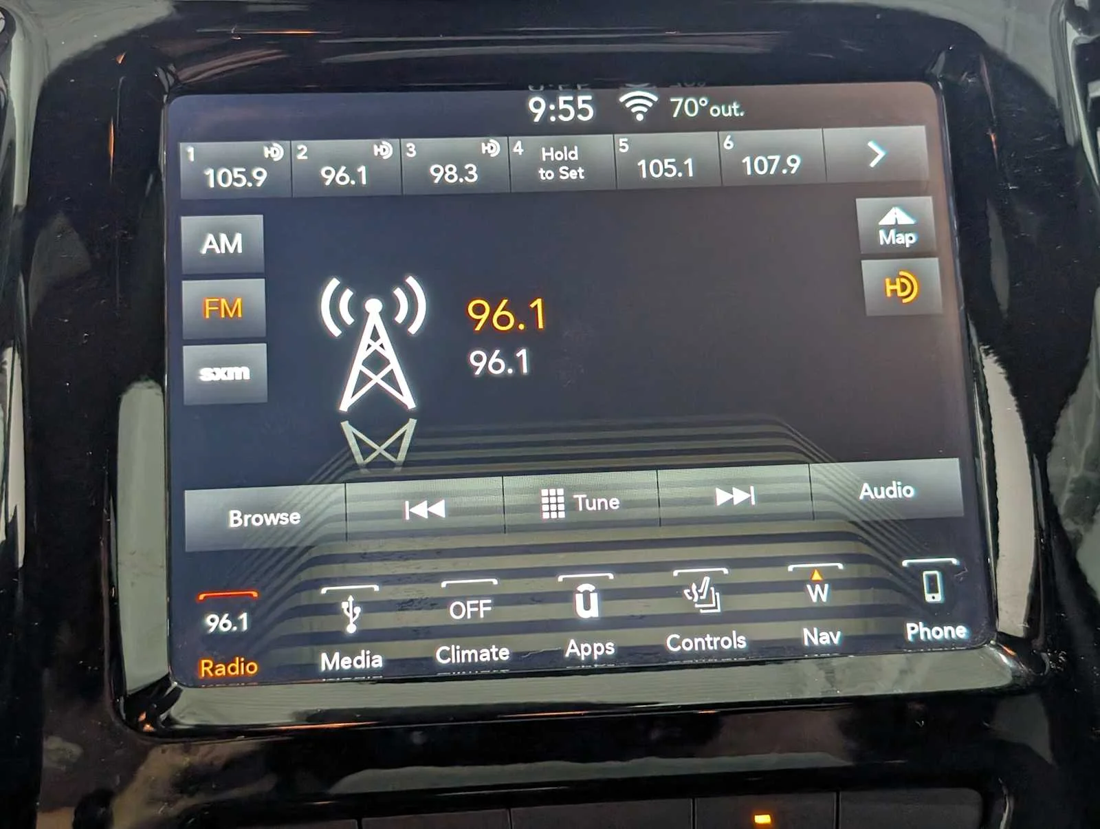 Used 2019 Pearl White Pearlcoat Jeep High Altitude image 24