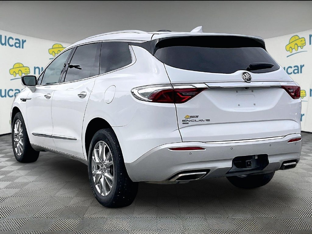 Used 2023 Summit White Buick Essence image 4