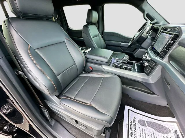 Used 2025 Black Ford Lariat image 29