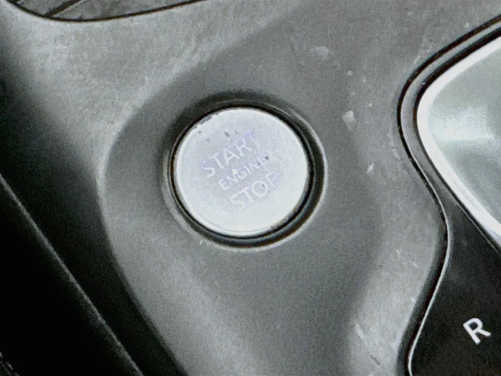 Certified Used 2020 Blue INFINITI LUXE image 21