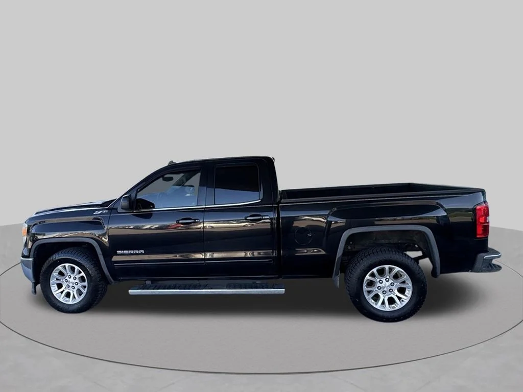 Used 2014 Black GMC SLE image 6