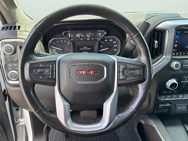 Used 2020 White GMC SLT image 17