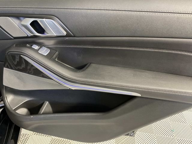 Used 2020 Black BMW xDrive40i image 27