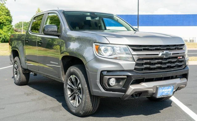 Used 2021 Gray Chevrolet Z71 image 4