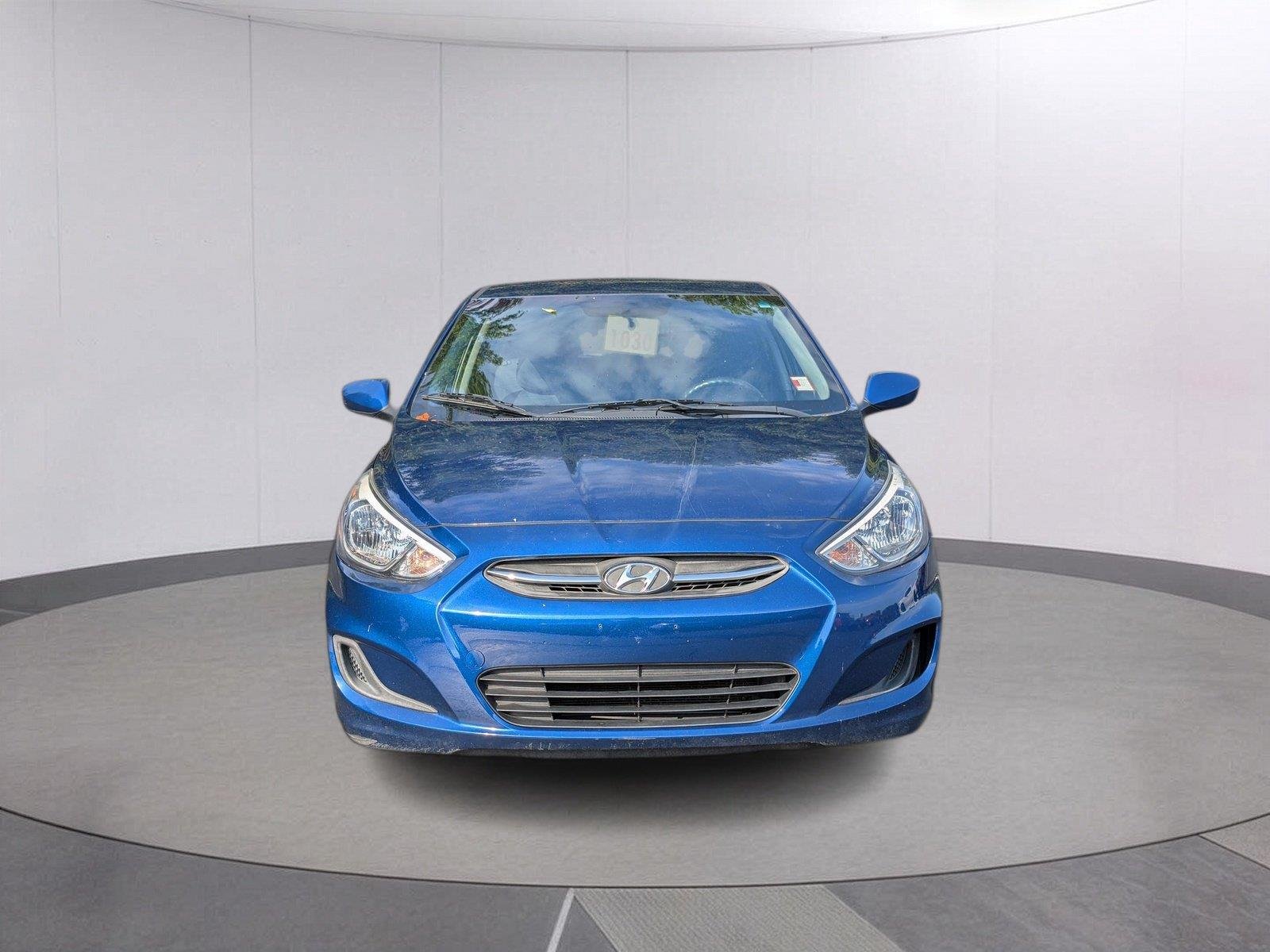 Used 2017 Pacific Blue Pearl Hyundai SE image 8