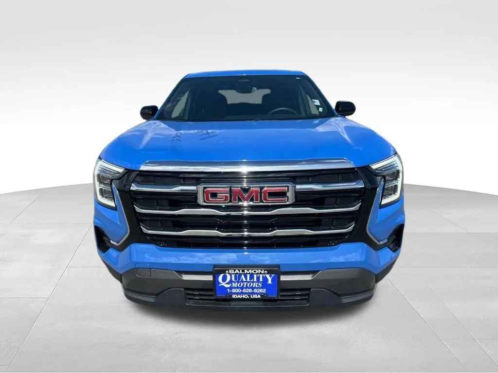 Used 2026 Rapids Metallic GMC Elevation image 2