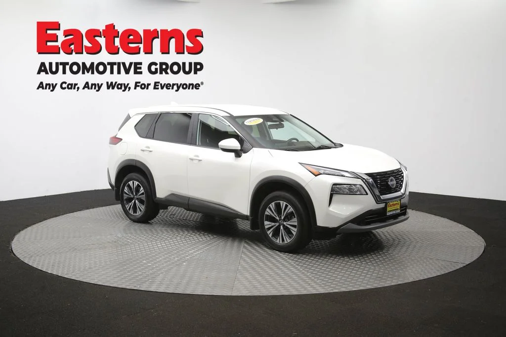 Used 2023 White Nissan SV image 47