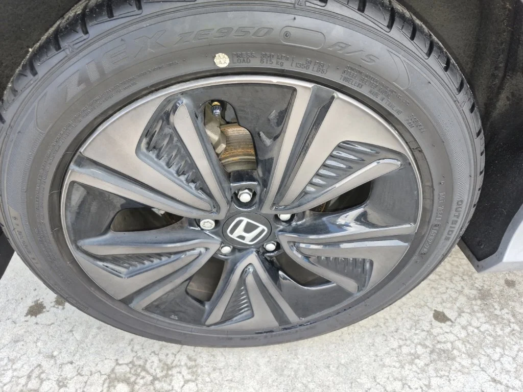 Used 2018 Silver Honda EX image 7