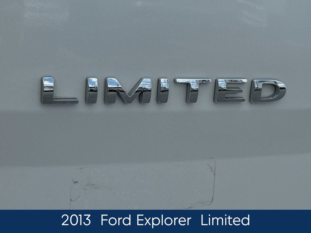 Used 2013 White Ford Limited image 10