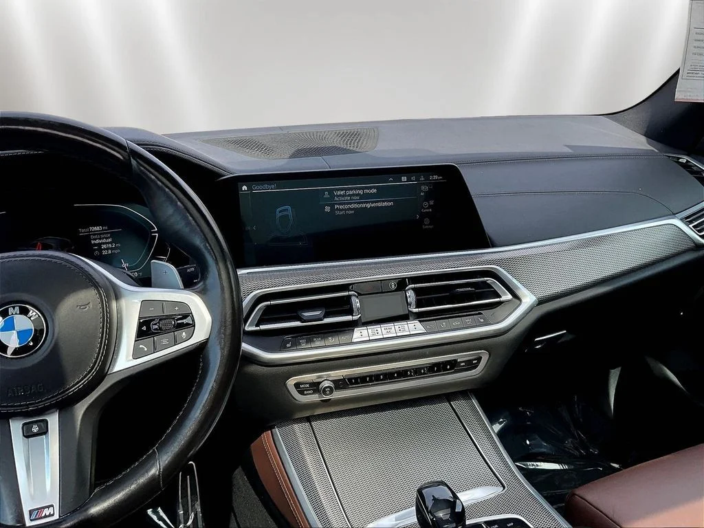 Used 2021 Black Sapphire Metallic BMW xDrive40i image 9