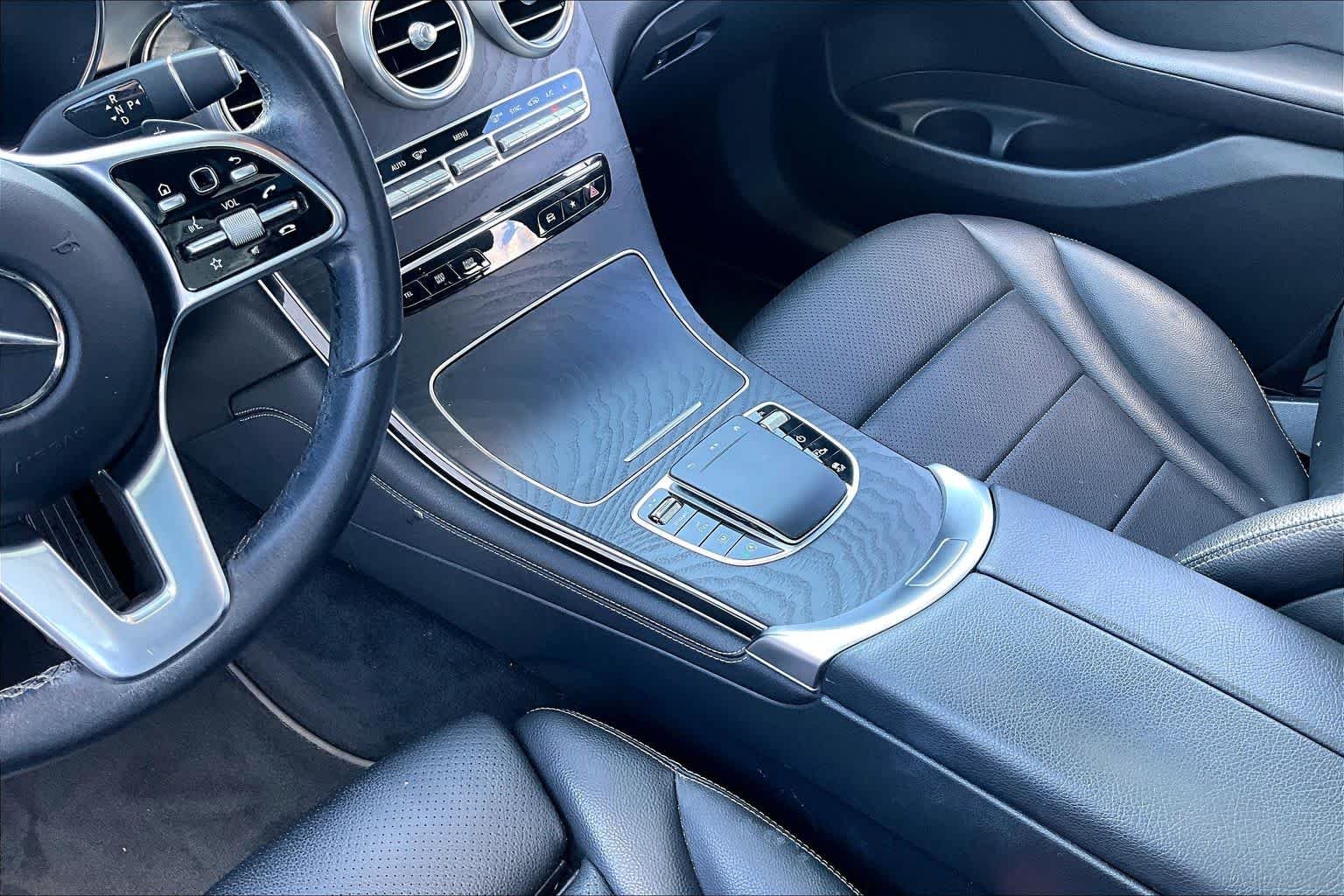 Used 2020 Selenite Grey Metallic Mercedes-Benz GLC 300 image 16